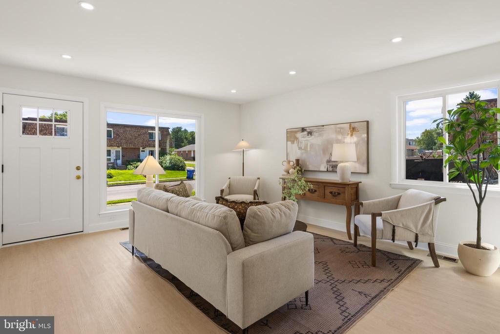 505 CARROLLTON DRIVE Unit: 17