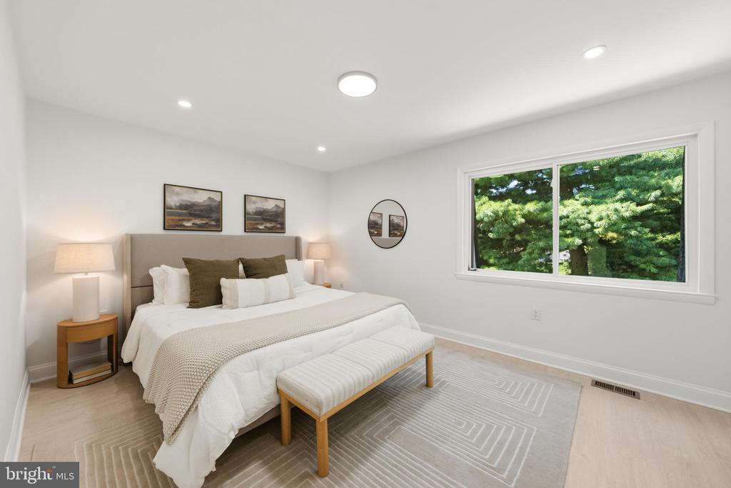505 CARROLLTON DRIVE Unit: 17