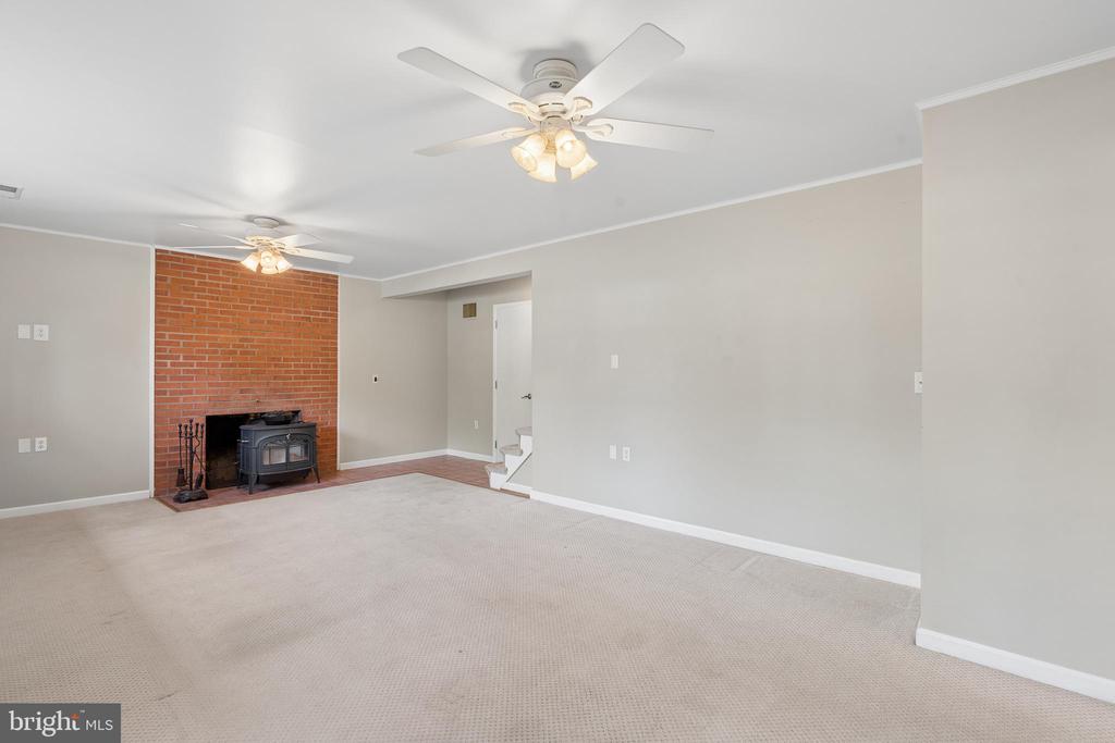 8109 BROADVIEW DRIVE