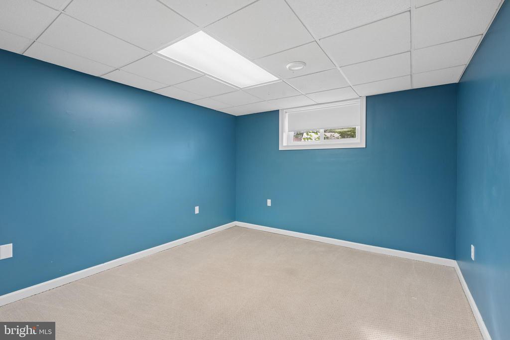 8109 BROADVIEW DRIVE