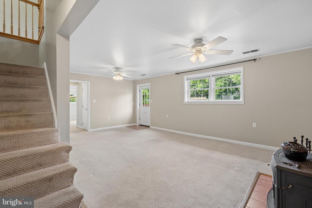 8109 BROADVIEW DRIVE