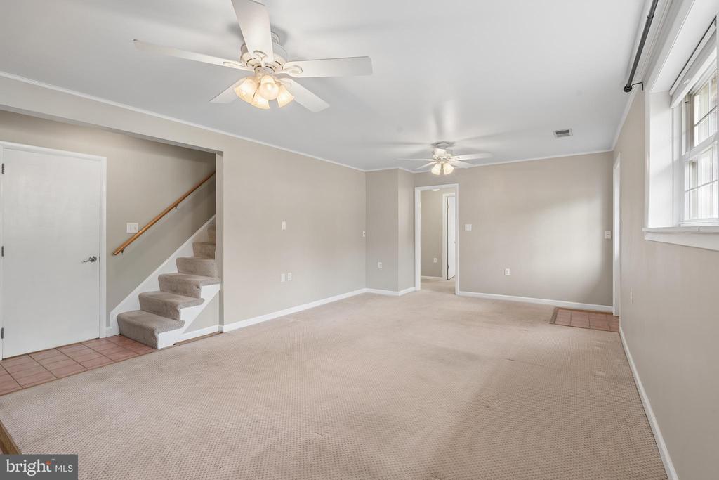 8109 BROADVIEW DRIVE