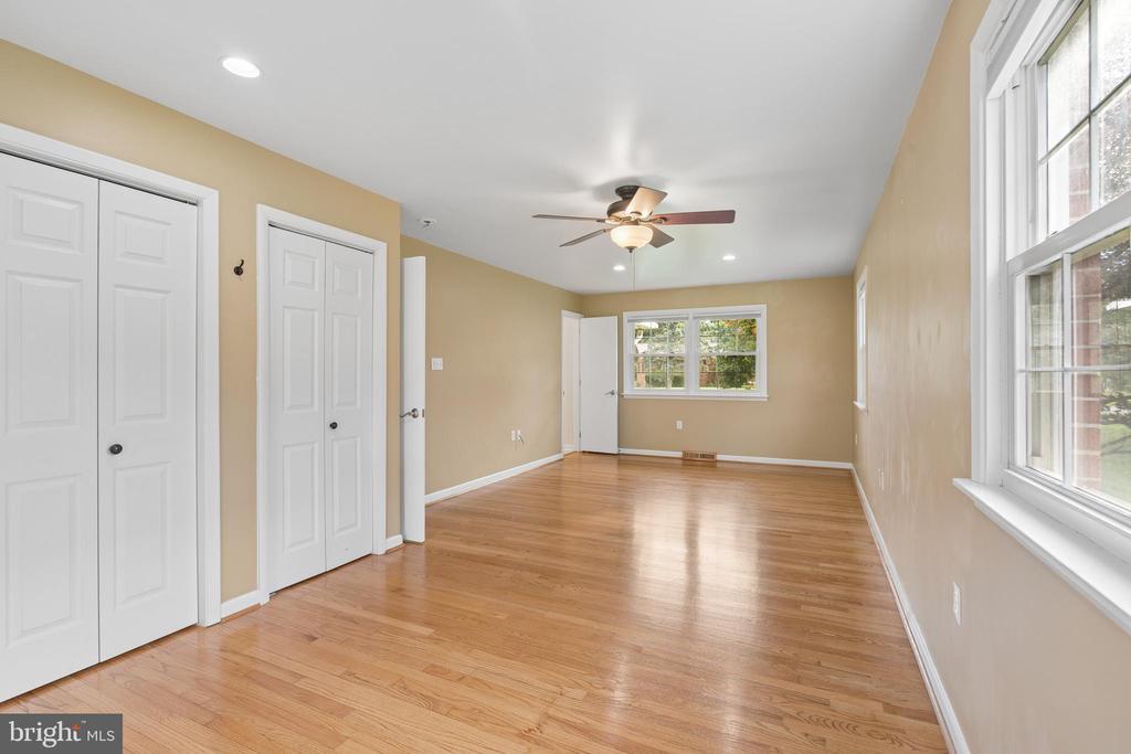 8109 BROADVIEW DRIVE