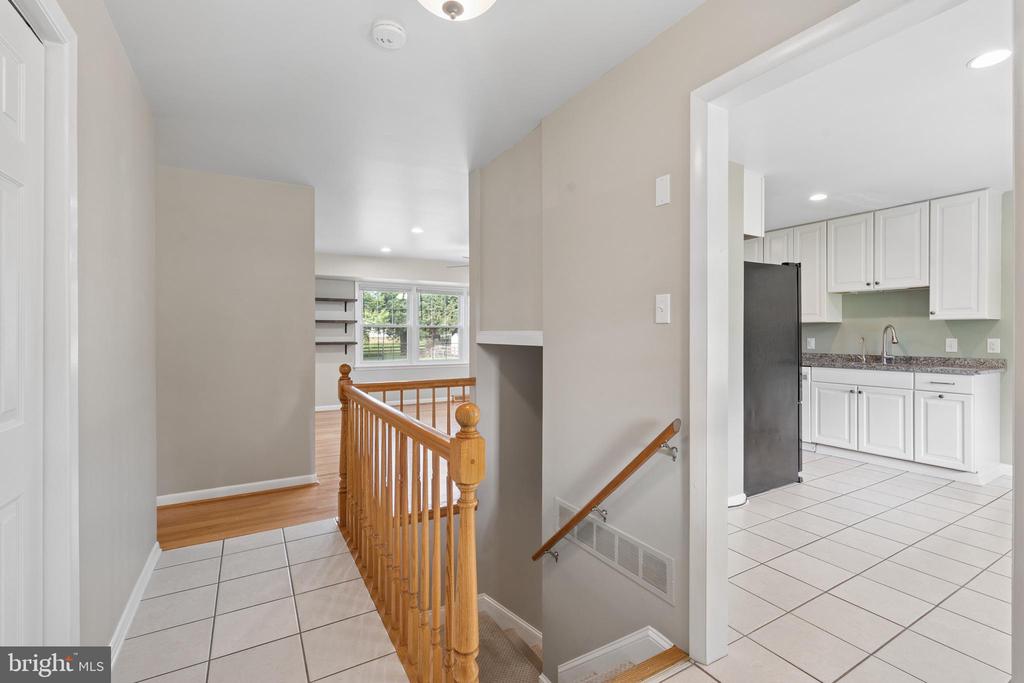 8109 BROADVIEW DRIVE