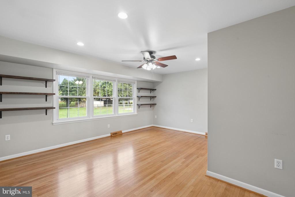 8109 BROADVIEW DRIVE