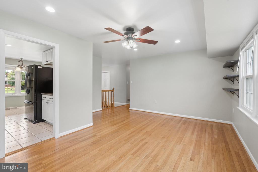 8109 BROADVIEW DRIVE