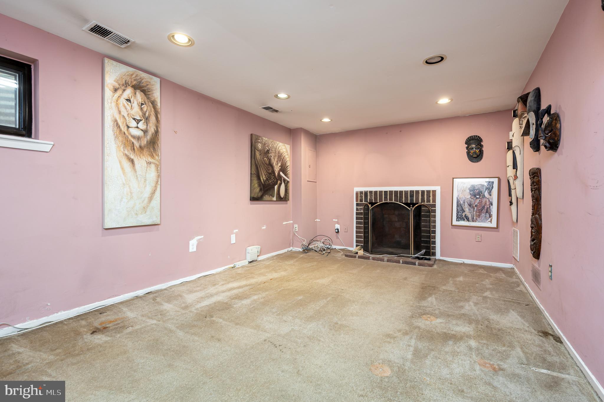 5738 YELLOWROSE COURT