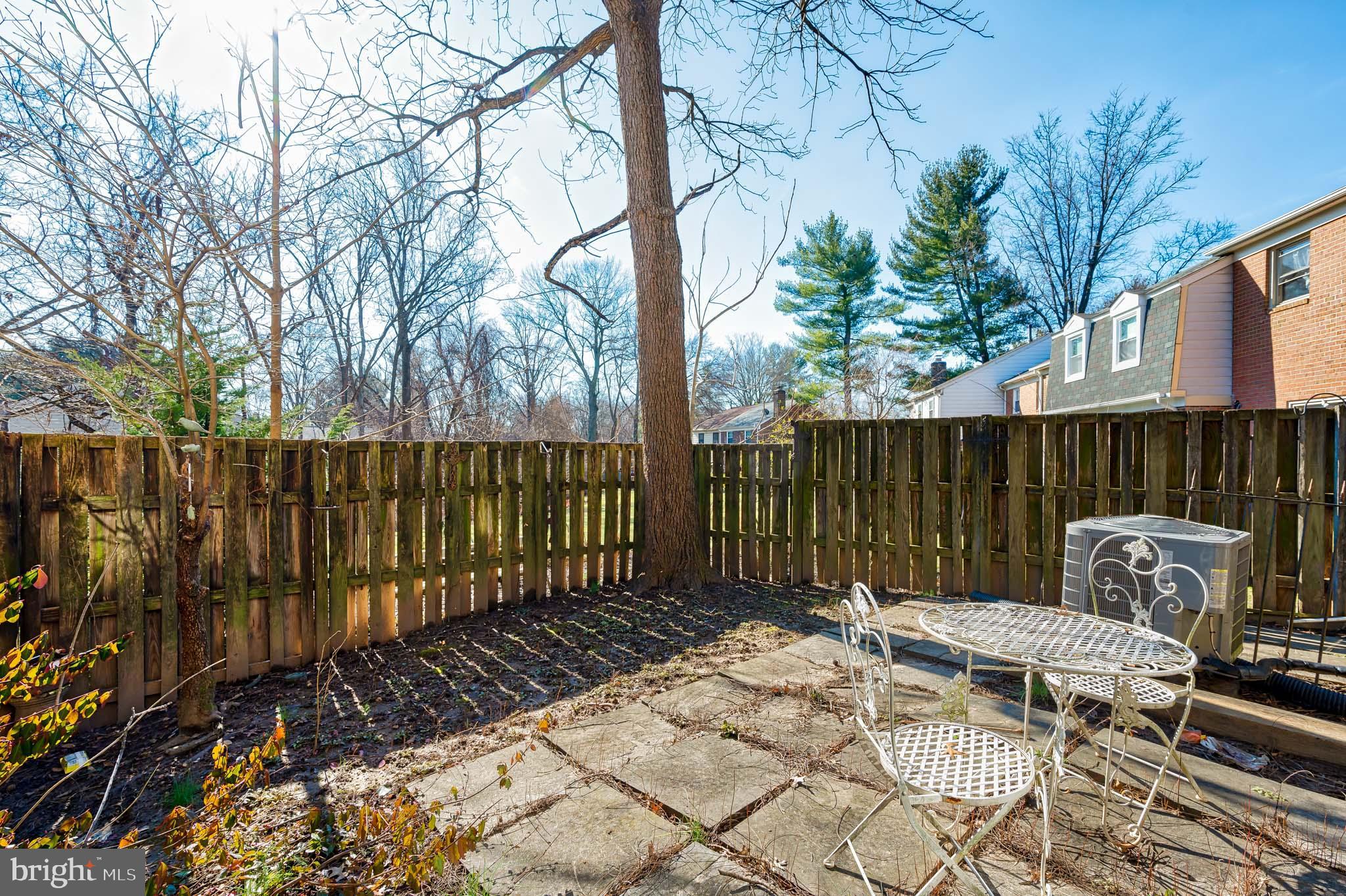 5738 YELLOWROSE COURT