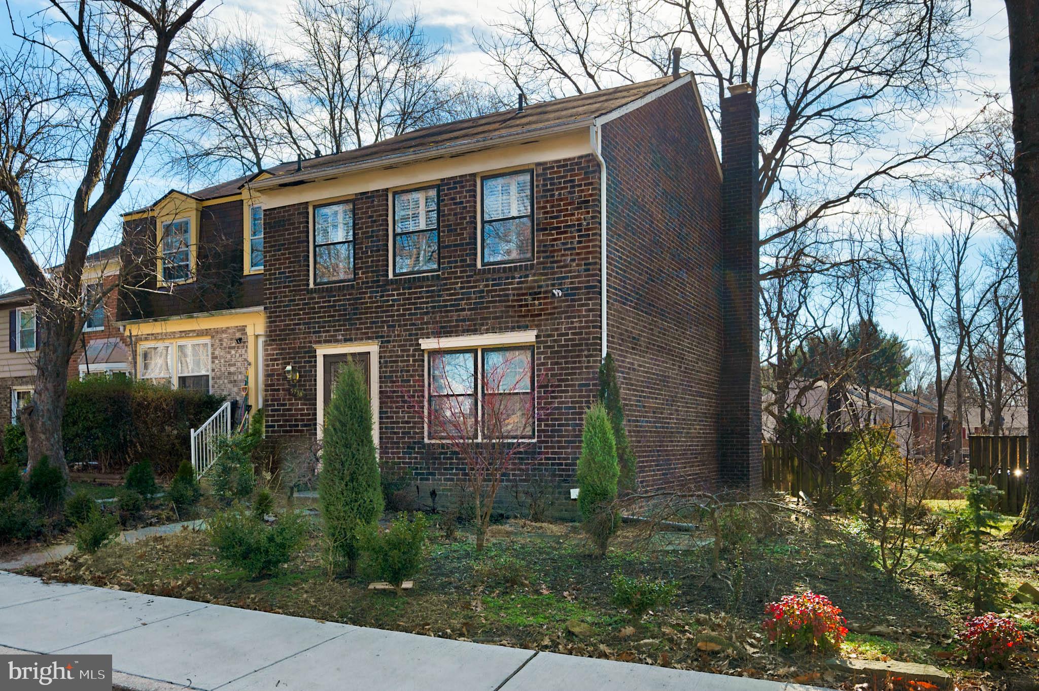 5738 YELLOWROSE COURT