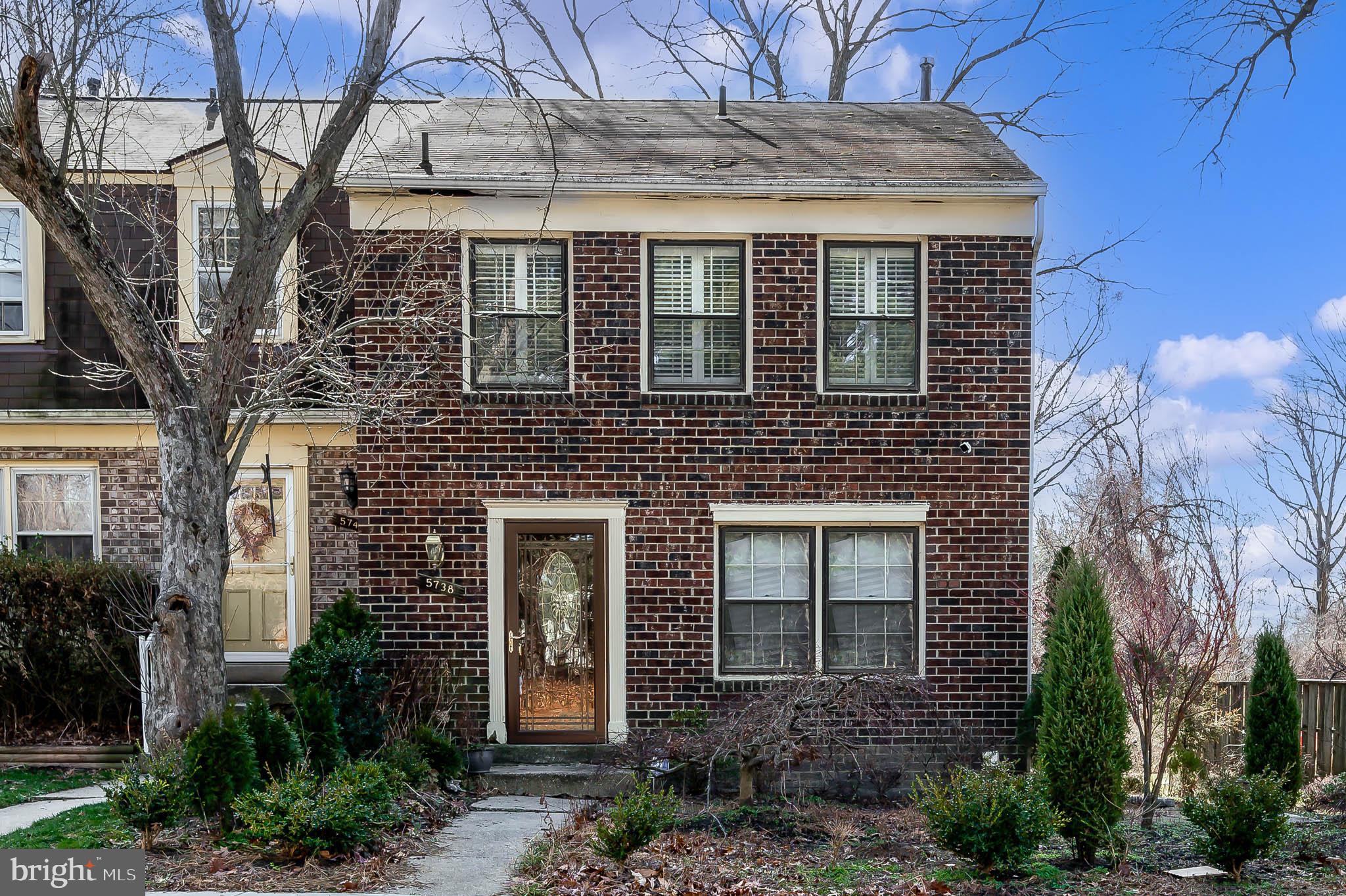 5738 YELLOWROSE COURT