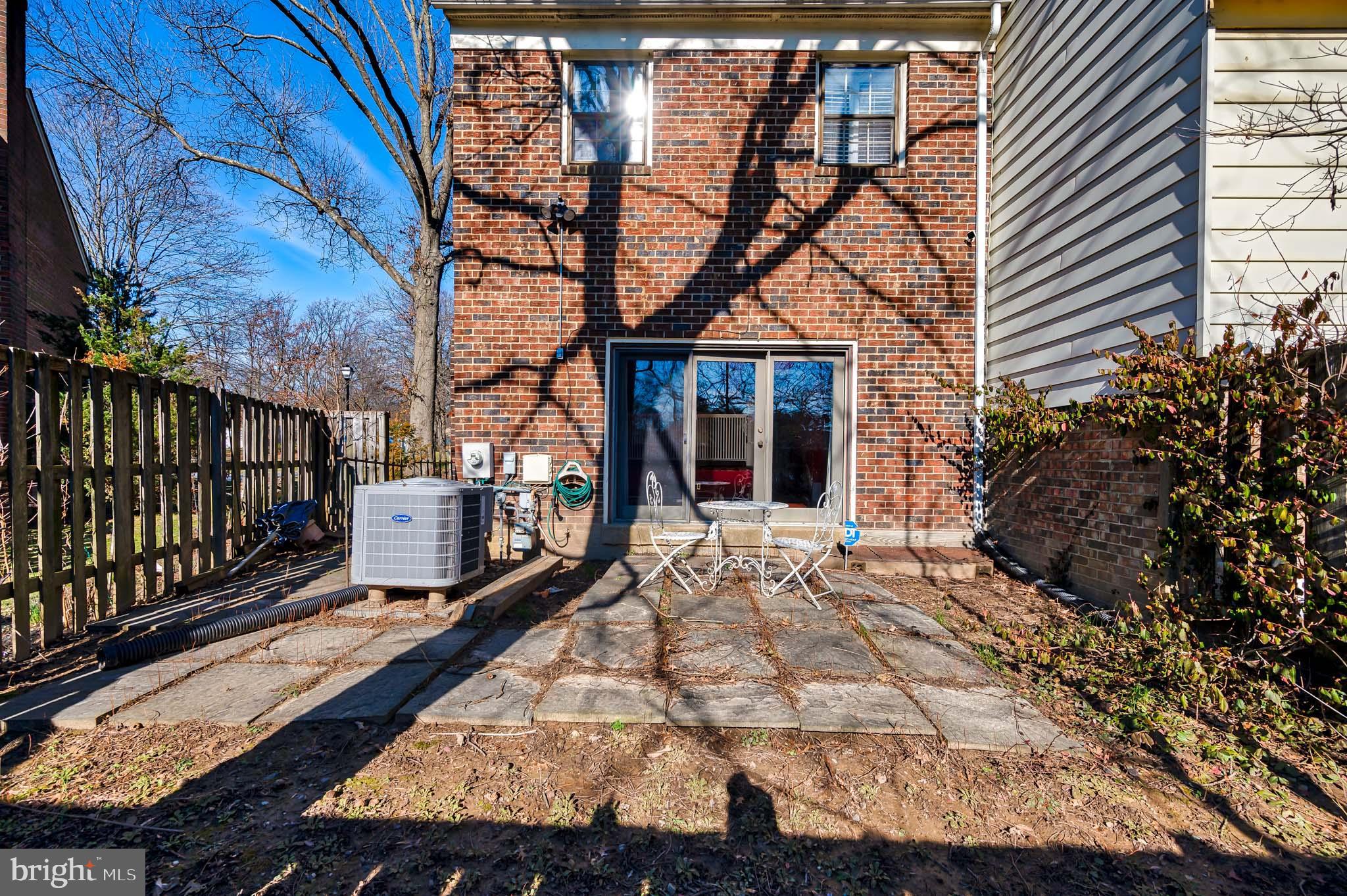 5738 YELLOWROSE COURT