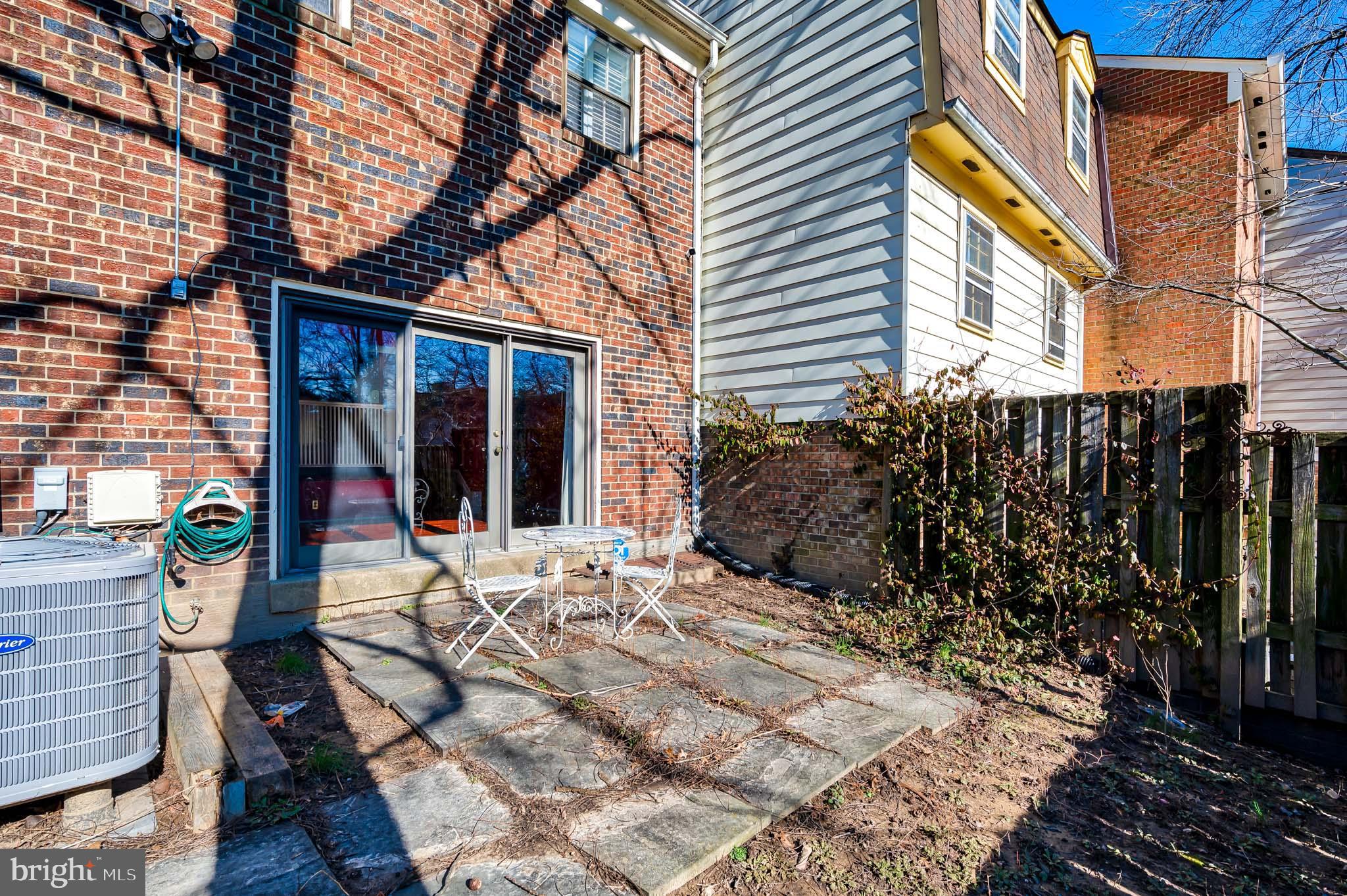 5738 YELLOWROSE COURT