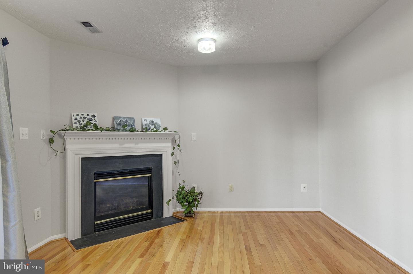 3334 Hollow Ct