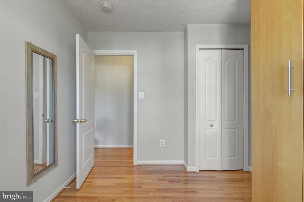 3334 Hollow Ct