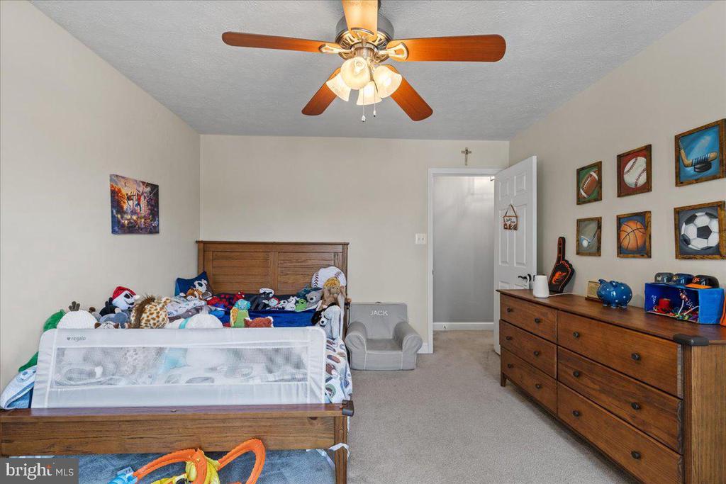 6322 Roan Stallion Ln