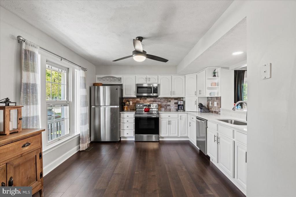 6322 Roan Stallion Ln