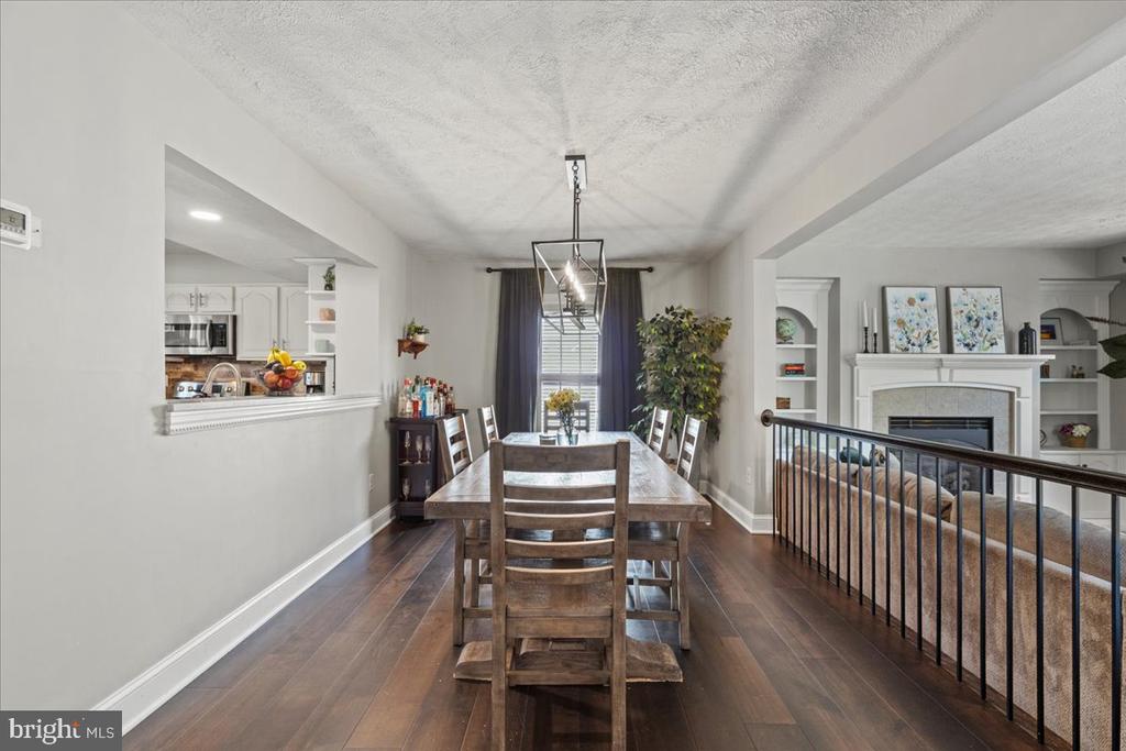 6322 Roan Stallion Ln