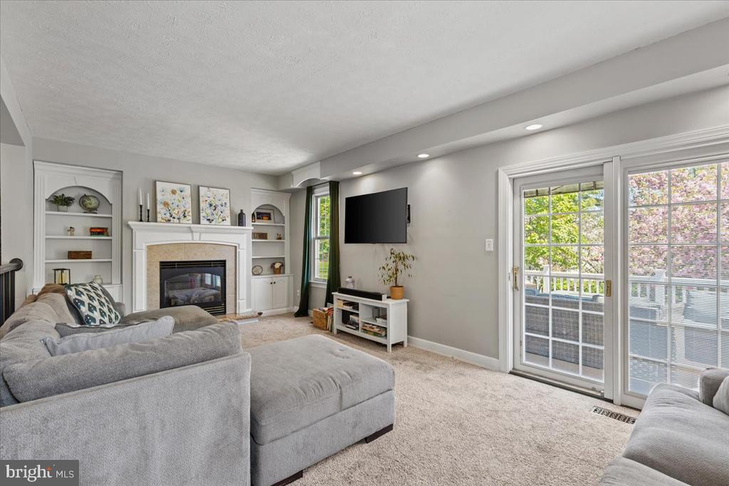 6322 Roan Stallion Ln