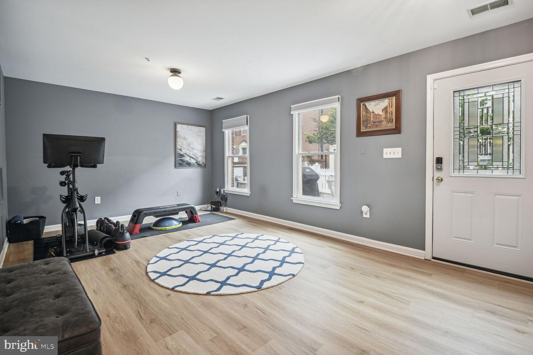 120 RIDGEPOINT PLACE
