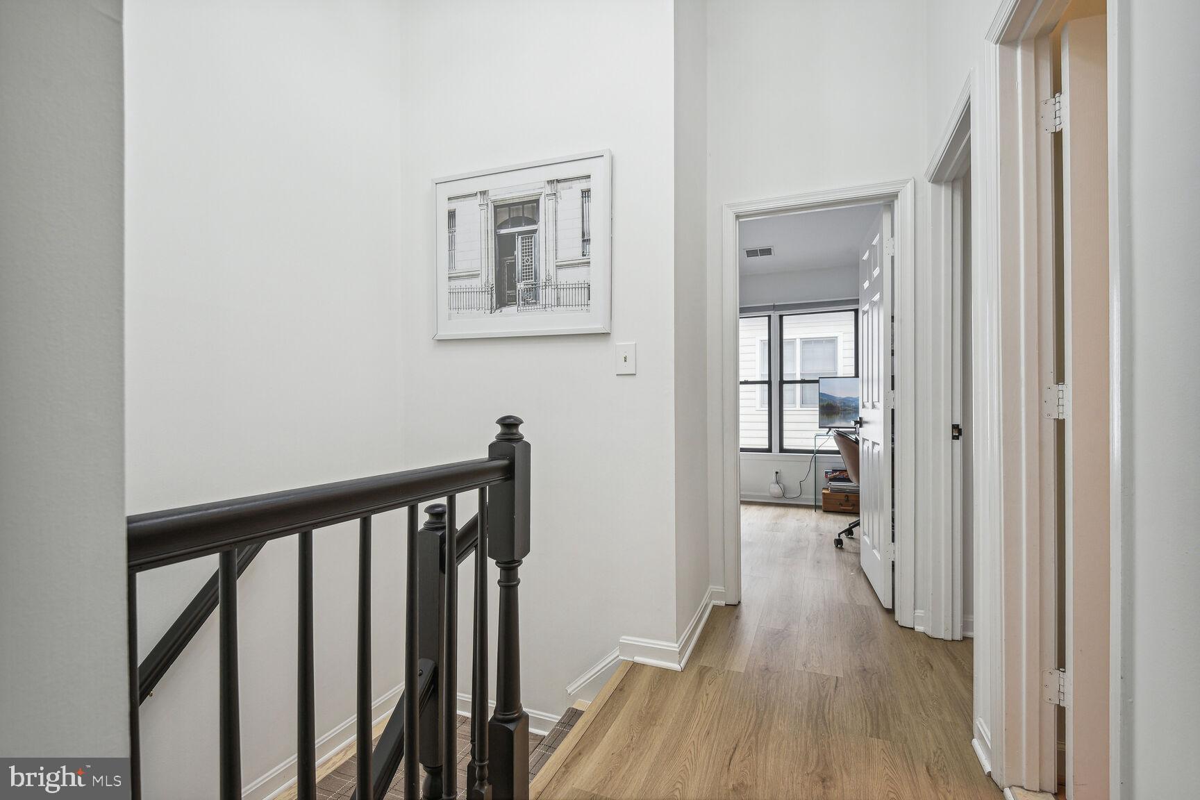 120 RIDGEPOINT PLACE