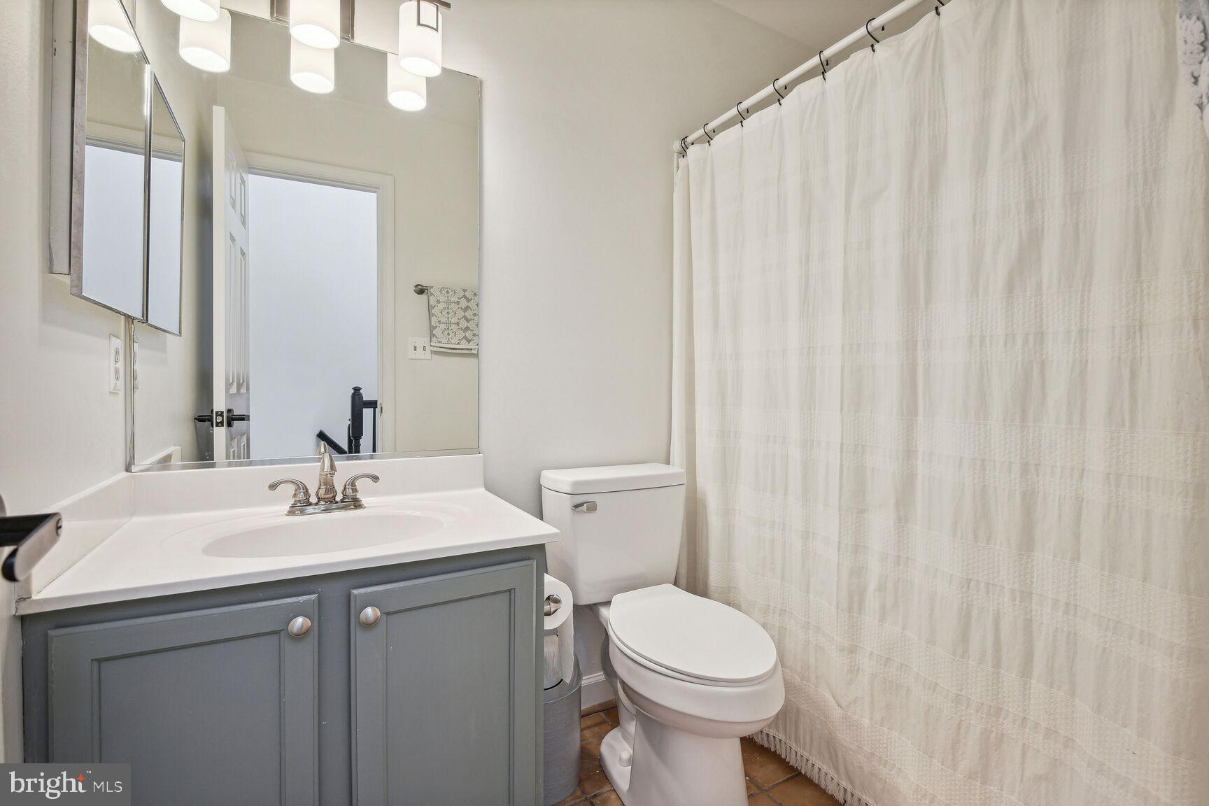 120 RIDGEPOINT PLACE