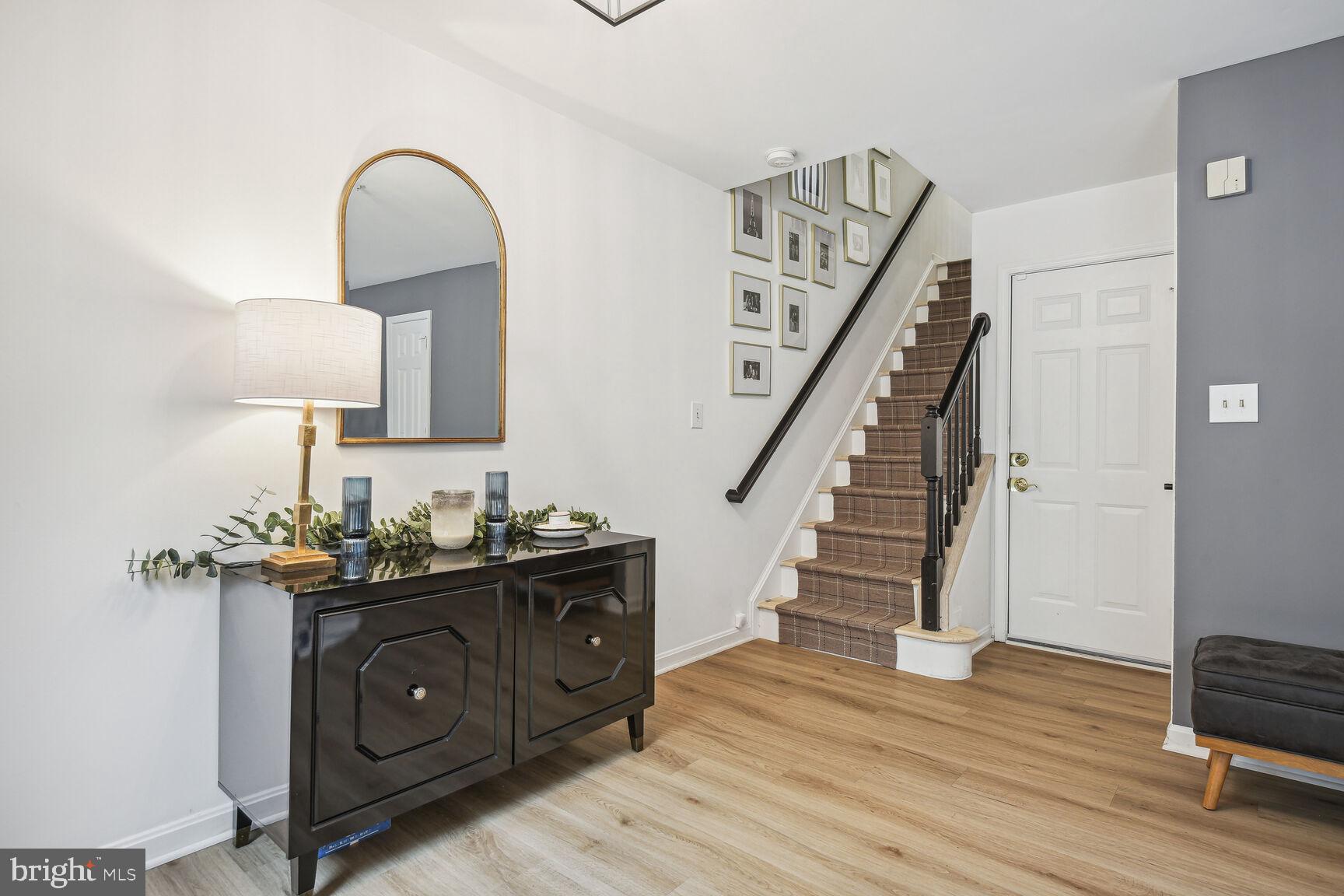 120 RIDGEPOINT PLACE