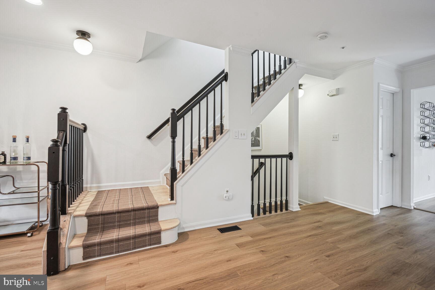 120 RIDGEPOINT PLACE
