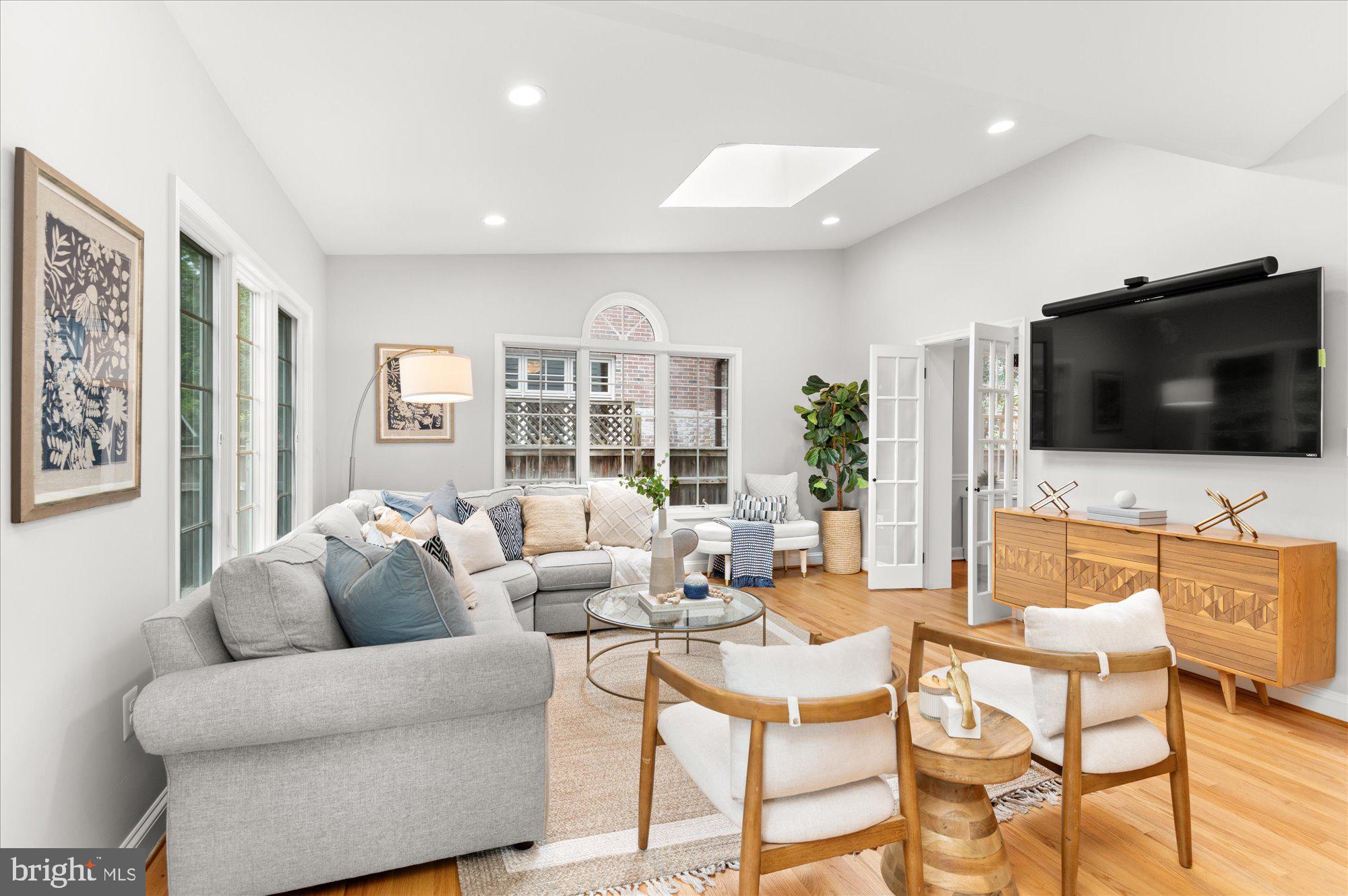 4911 CHEVY CHASE BOULEVARD