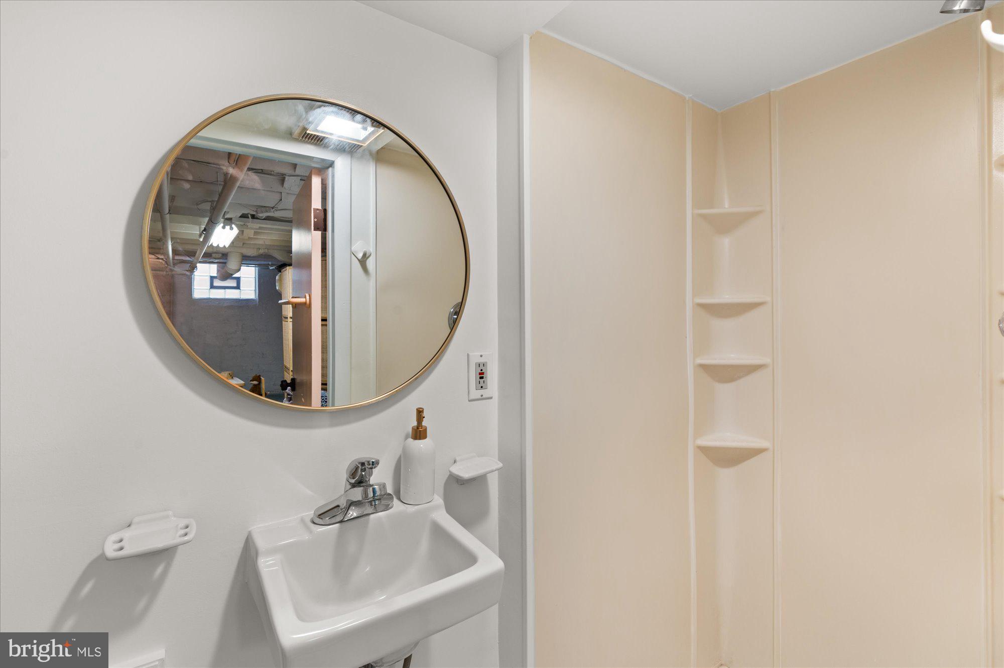 4911 CHEVY CHASE BOULEVARD