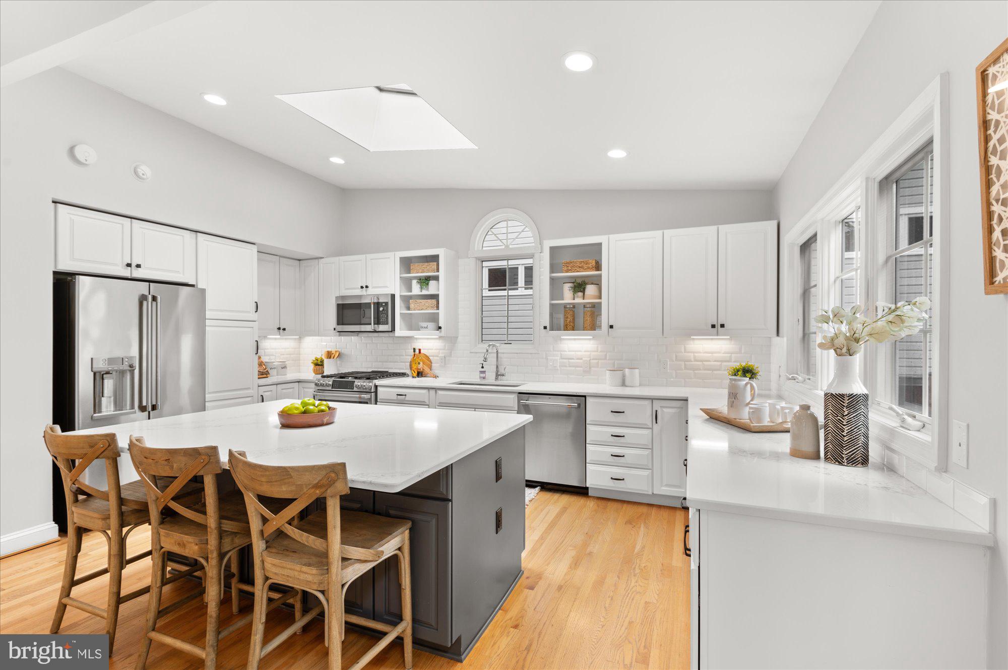 4911 CHEVY CHASE BOULEVARD