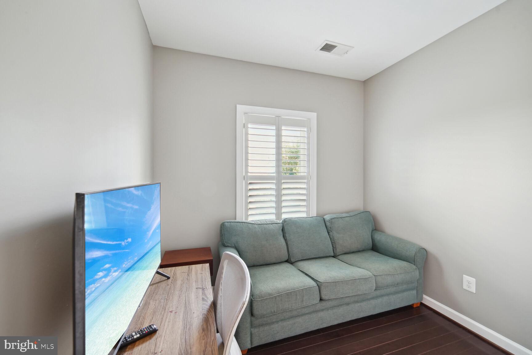 432 GRAND STREET