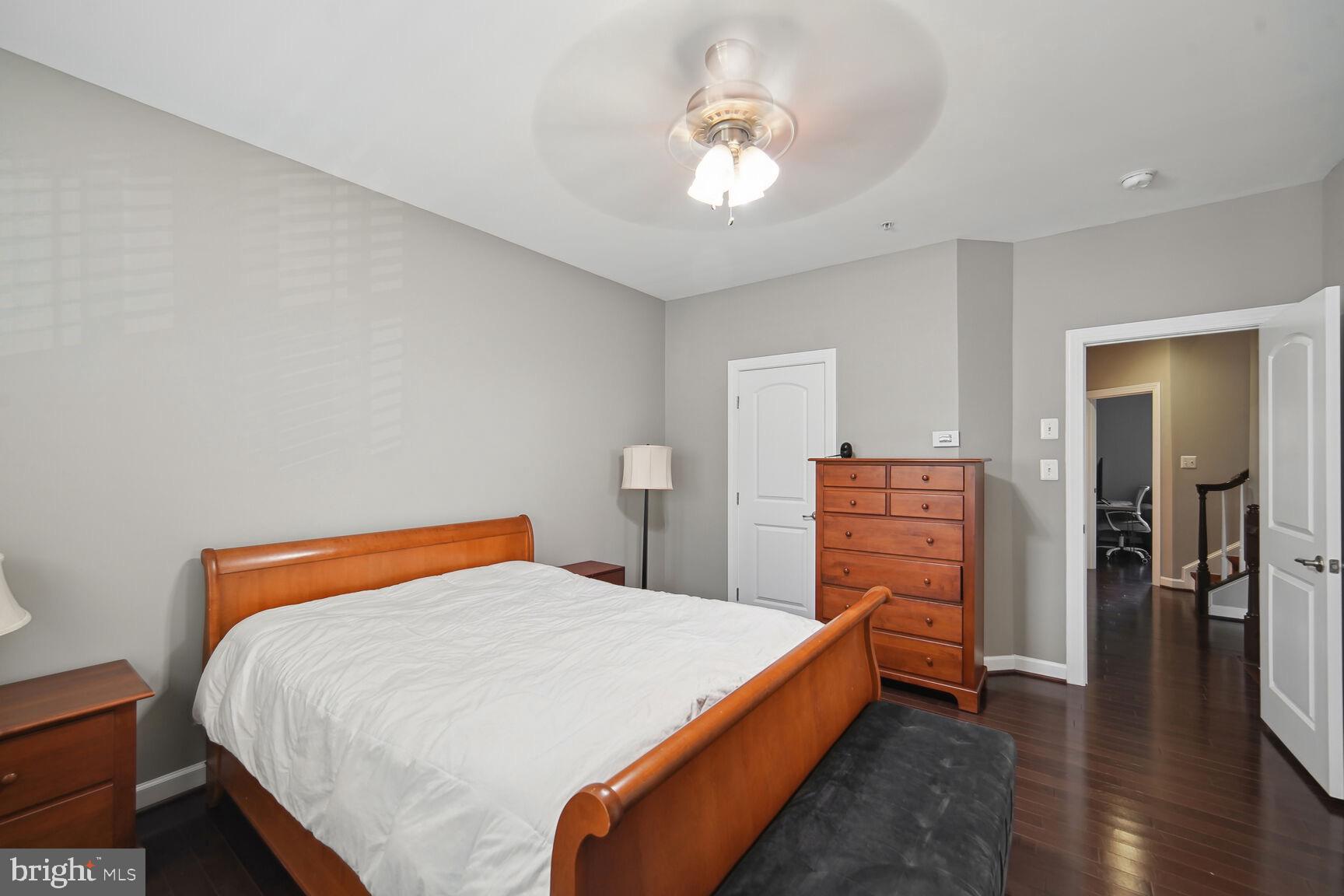 432 GRAND STREET