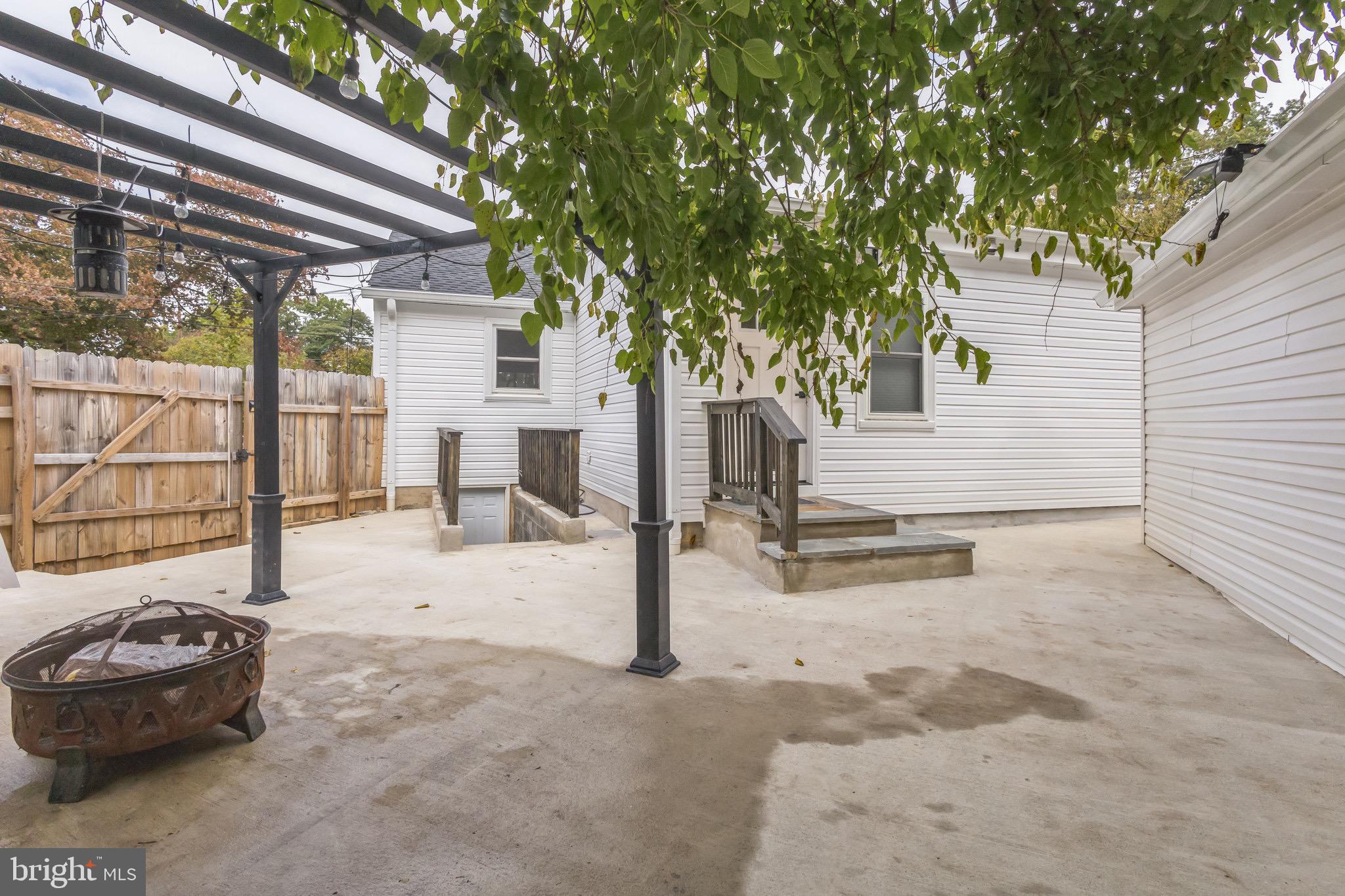 601 LINCOLN STREET