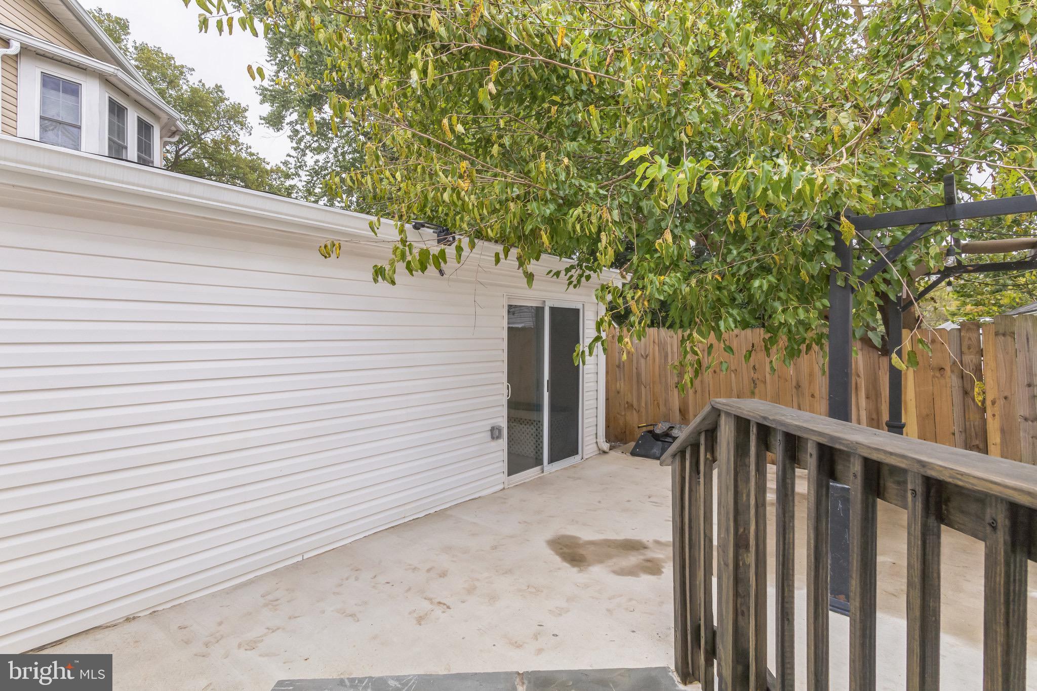 601 LINCOLN STREET