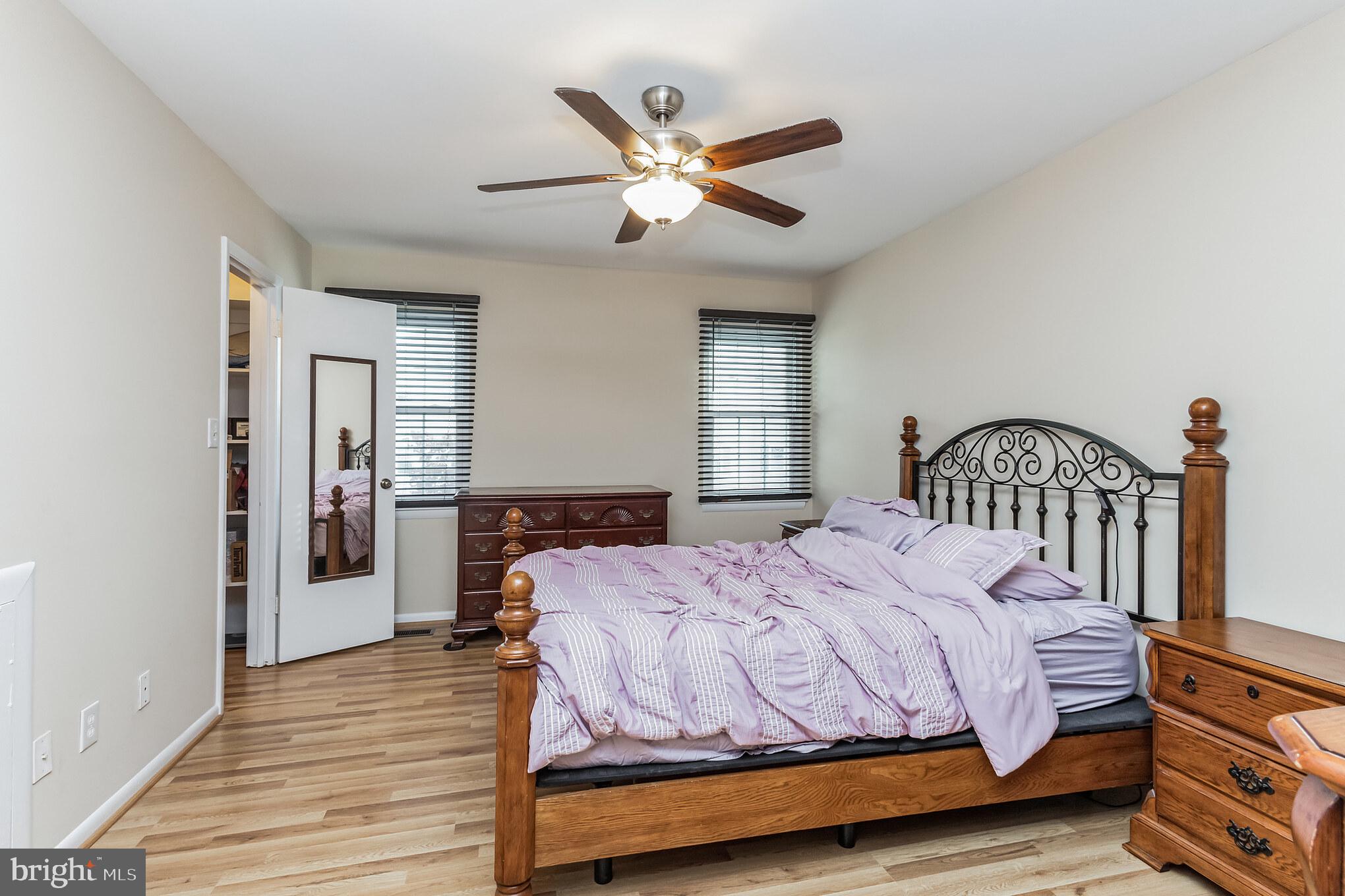 36 APPLEDOWRE COURT 56