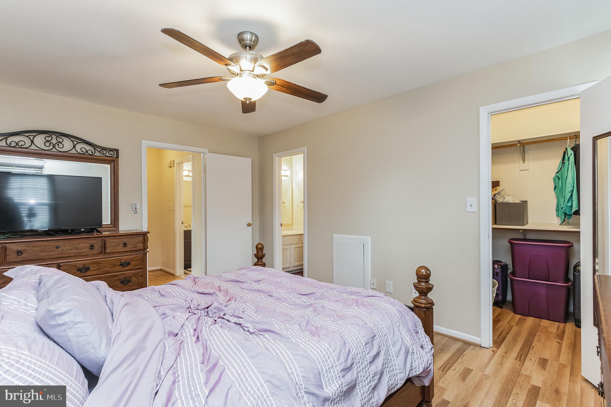 36 APPLEDOWRE COURT 56