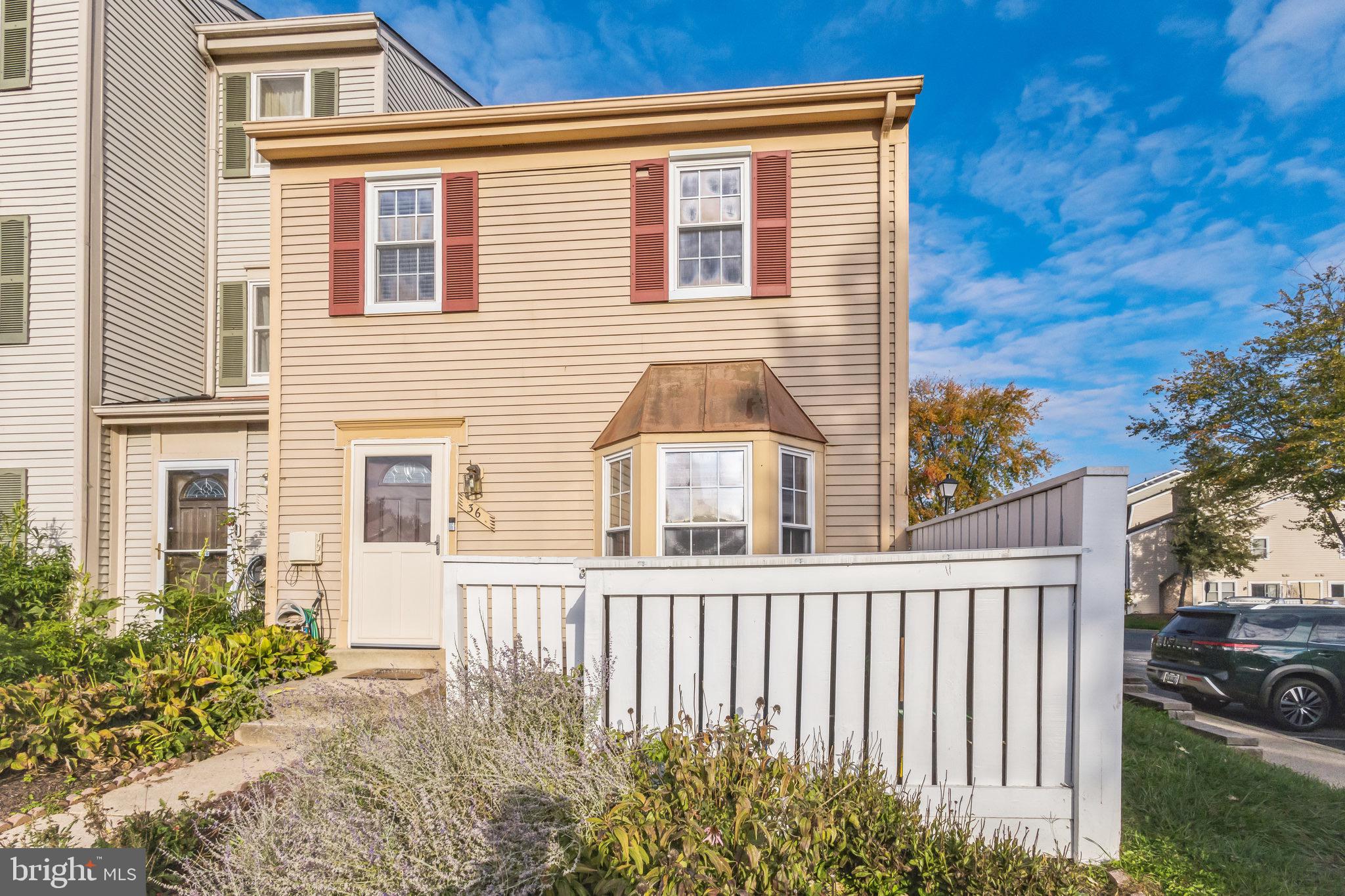36 APPLEDOWRE COURT 56