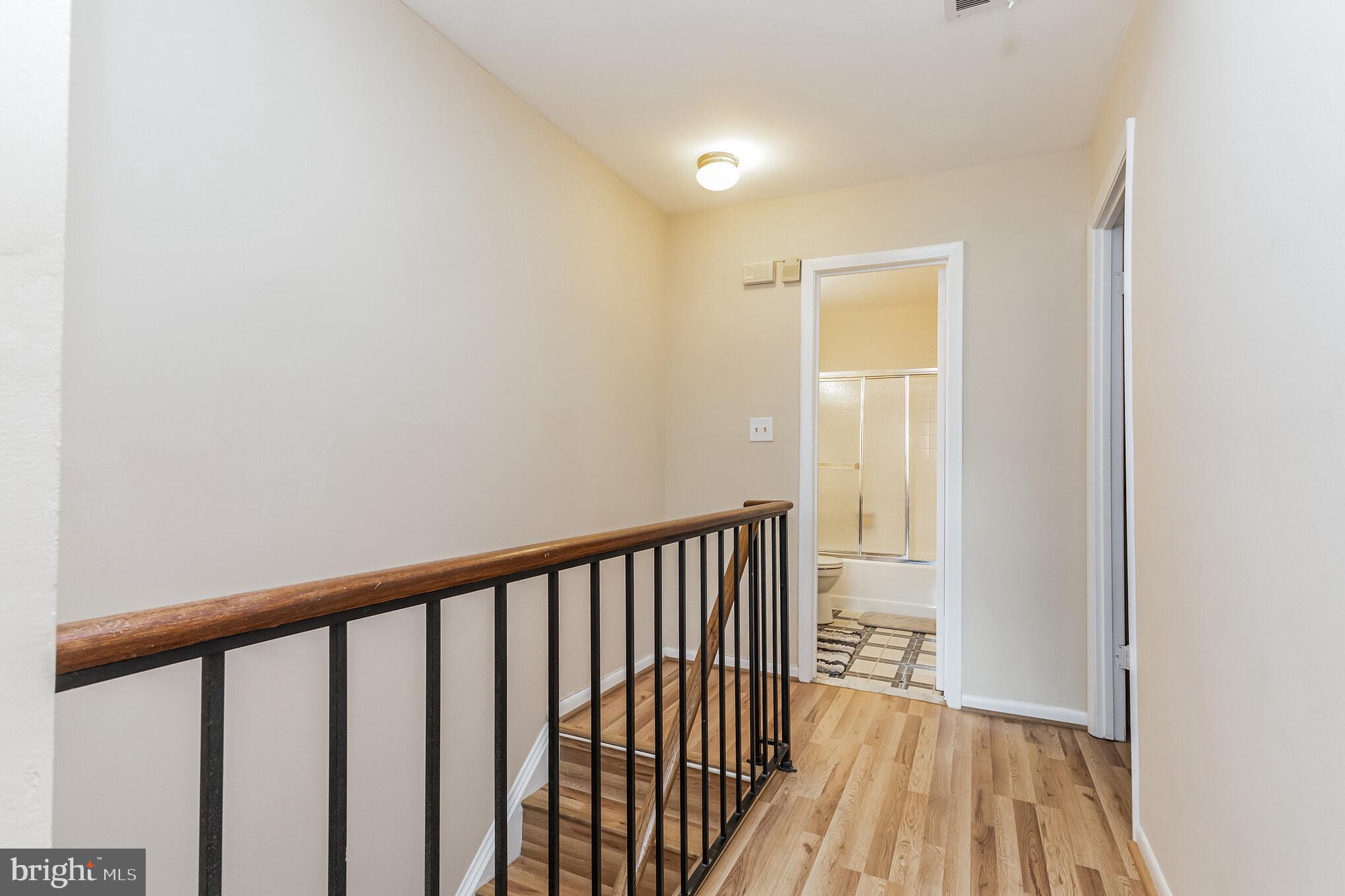 36 APPLEDOWRE COURT 56