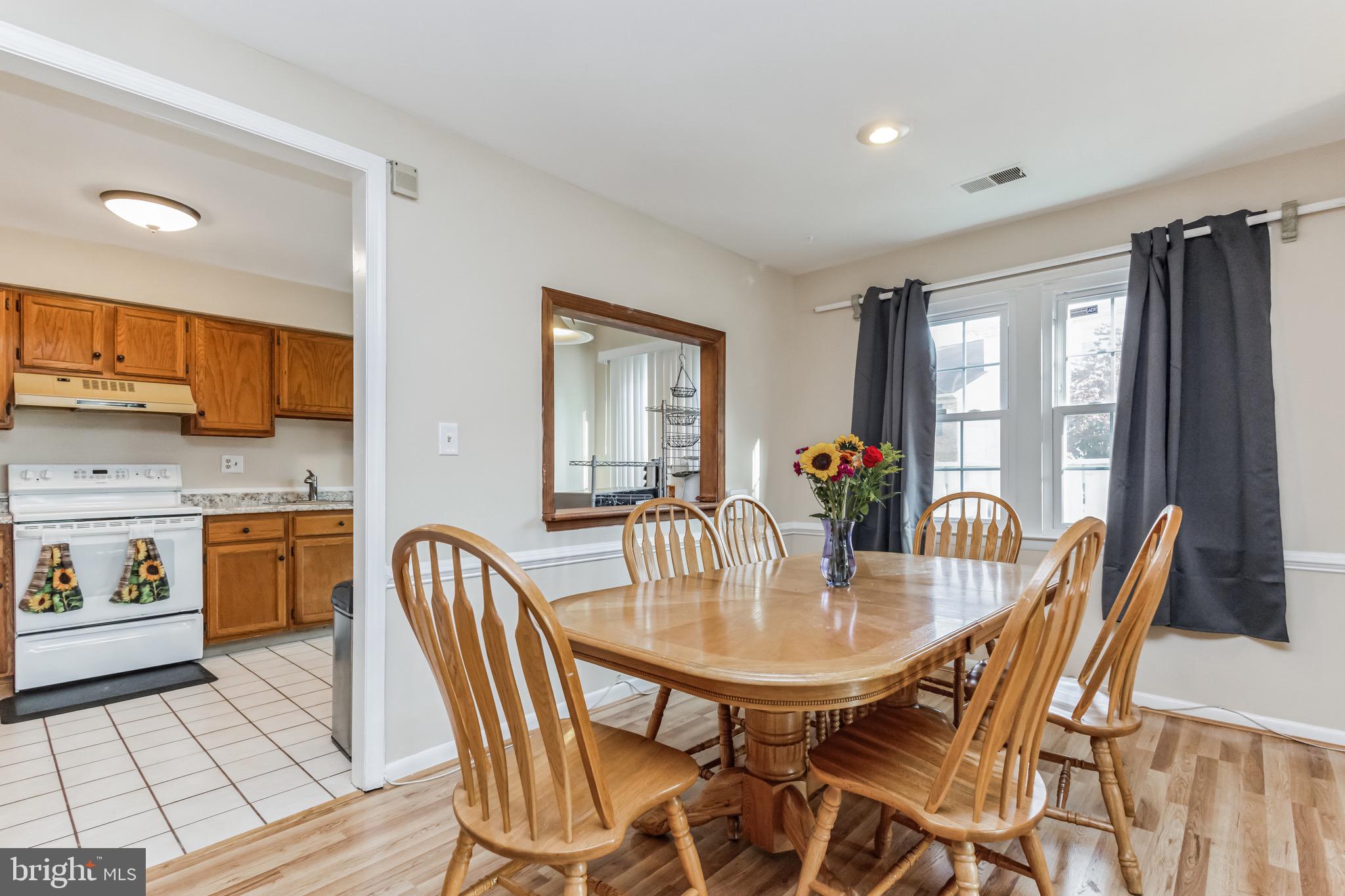 36 APPLEDOWRE COURT 56