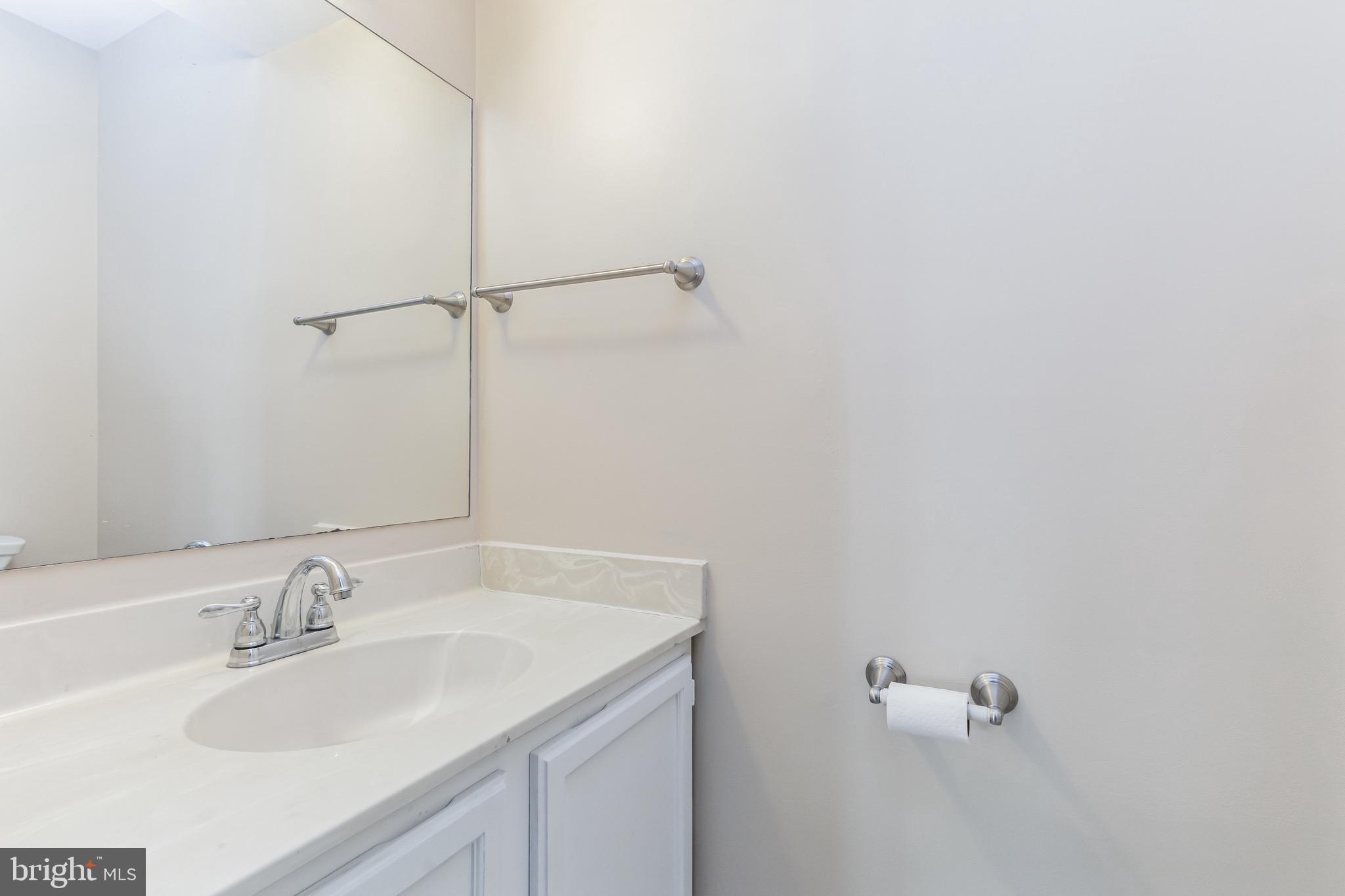 36 APPLEDOWRE COURT 56