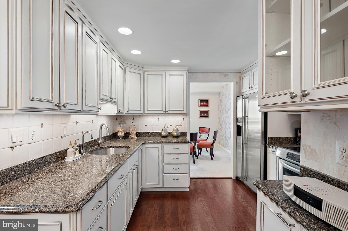 5600 Wisconsin Ave #1-1305