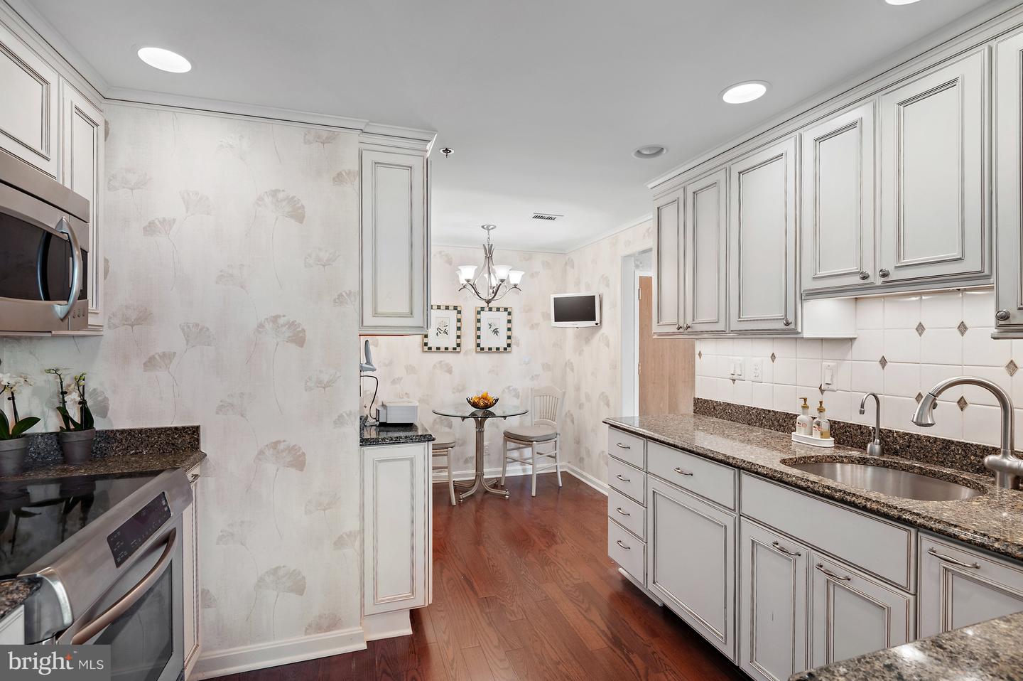 5600 Wisconsin Ave #1-1305