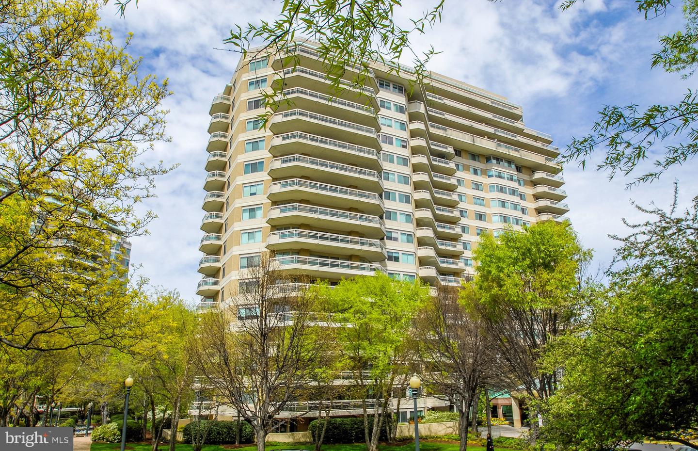 5600 Wisconsin Ave #1-1305
