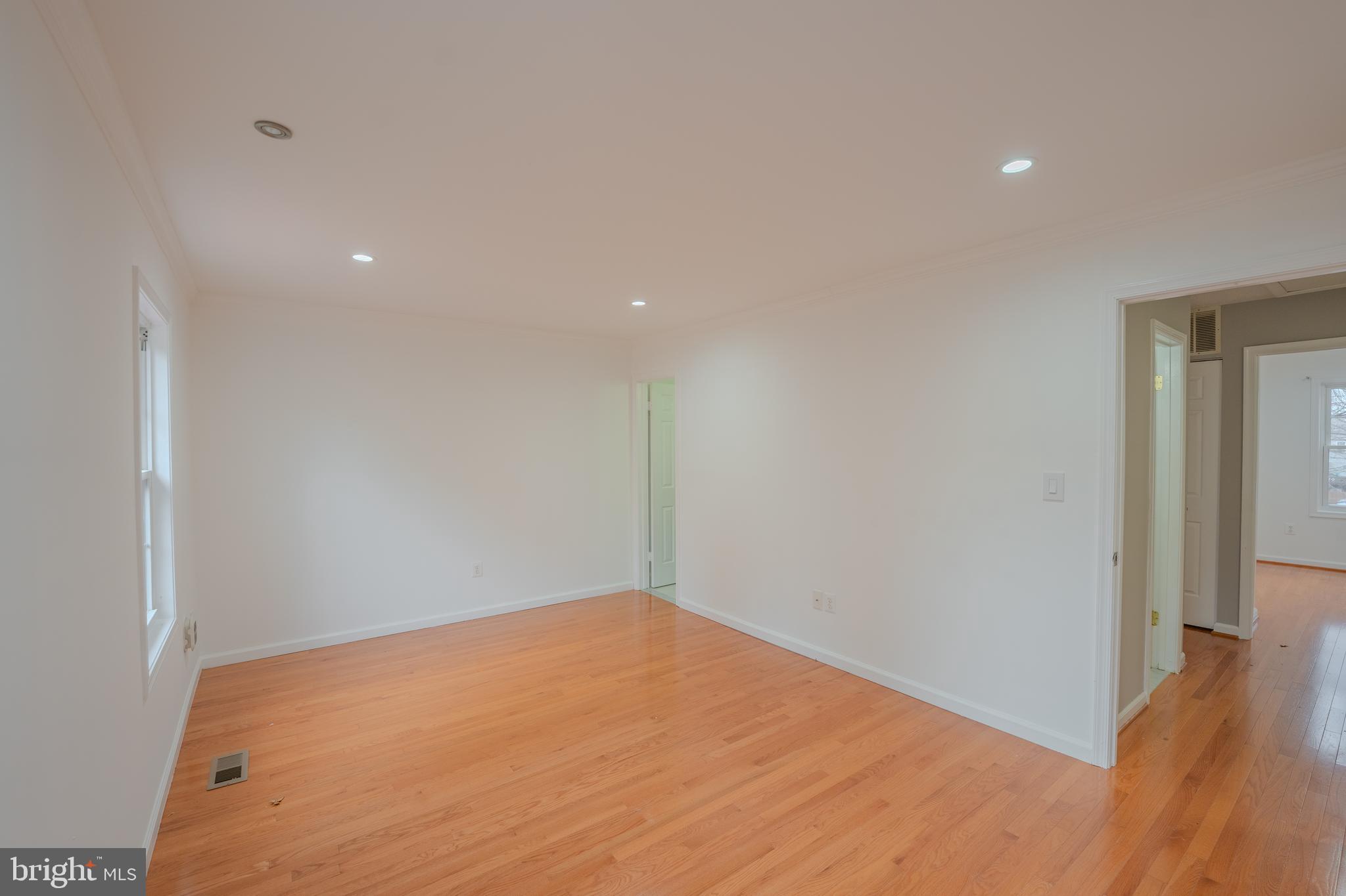 13 Gas Light Ct