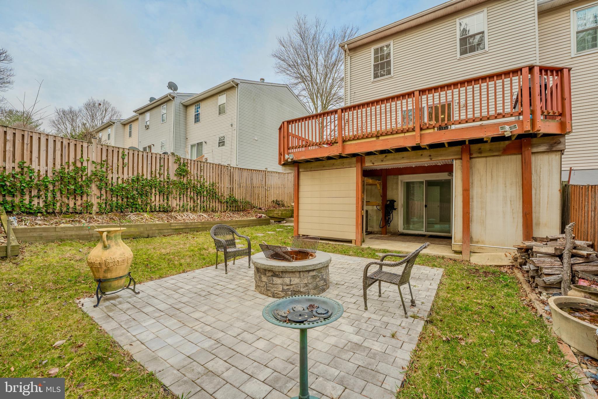 13 Gas Light Ct