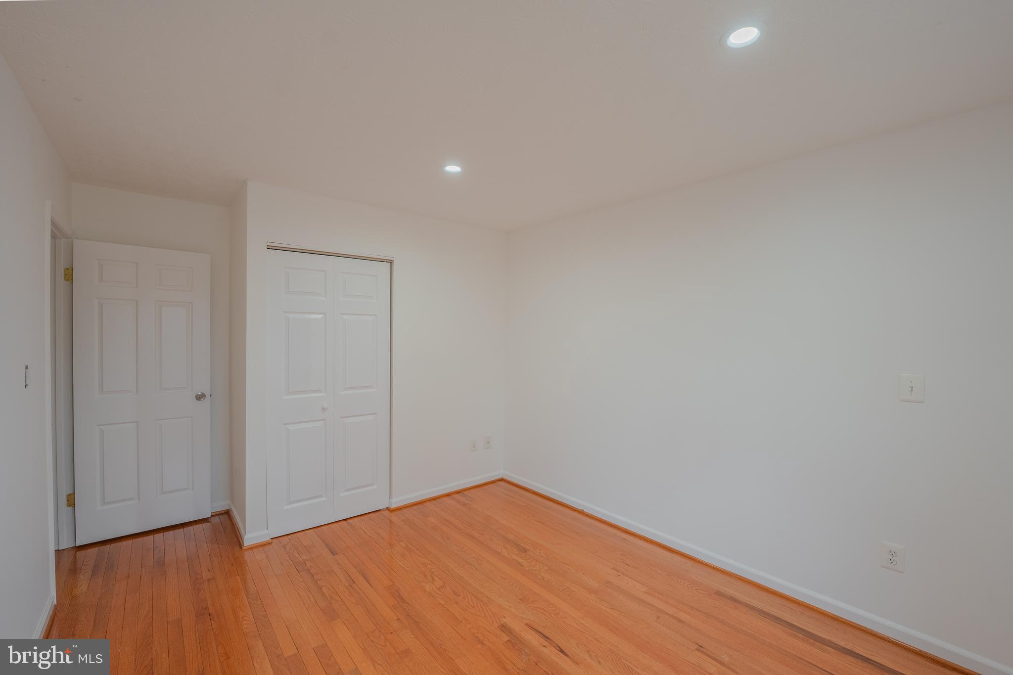 13 Gas Light Ct