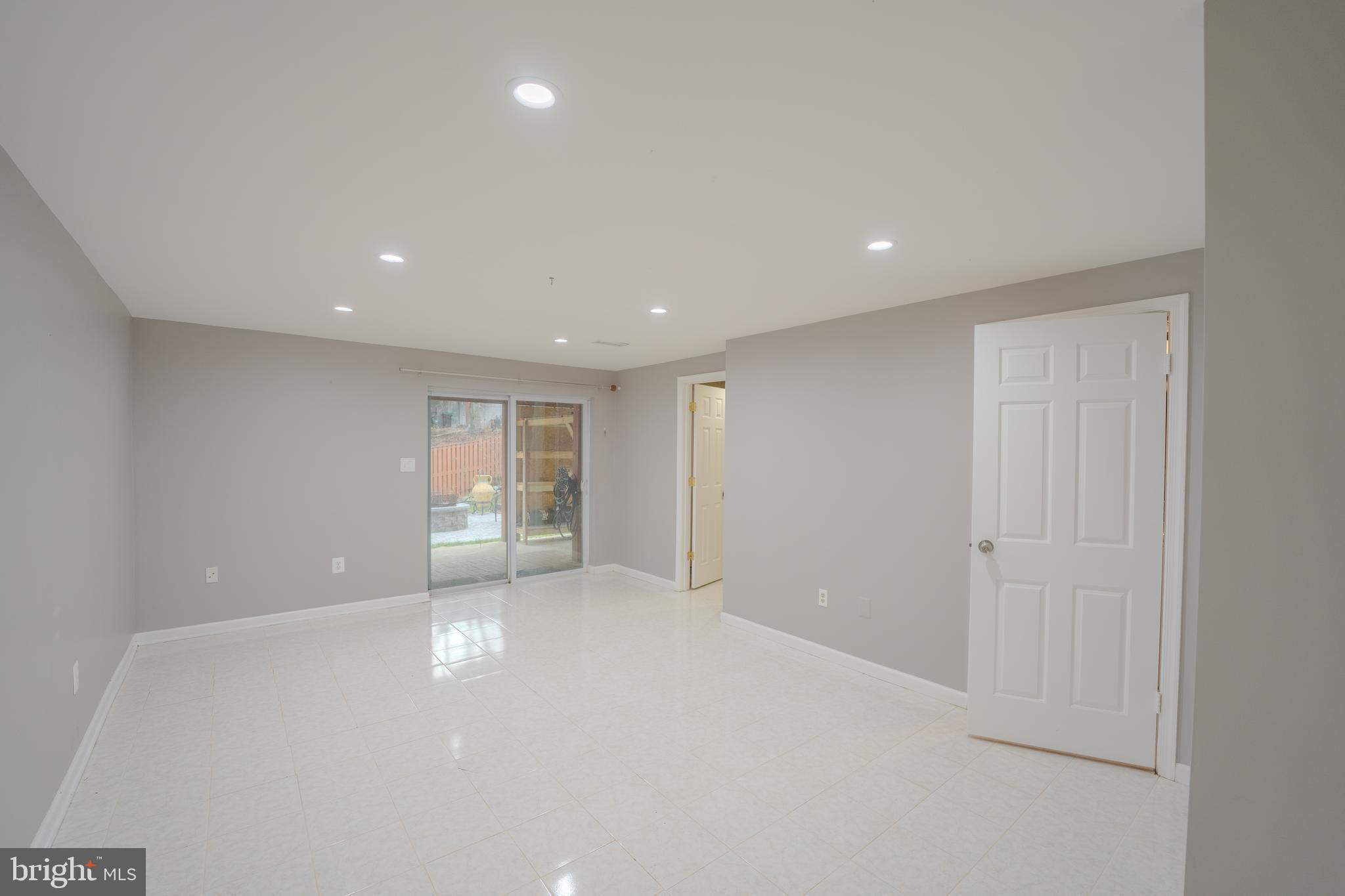 13 Gas Light Ct