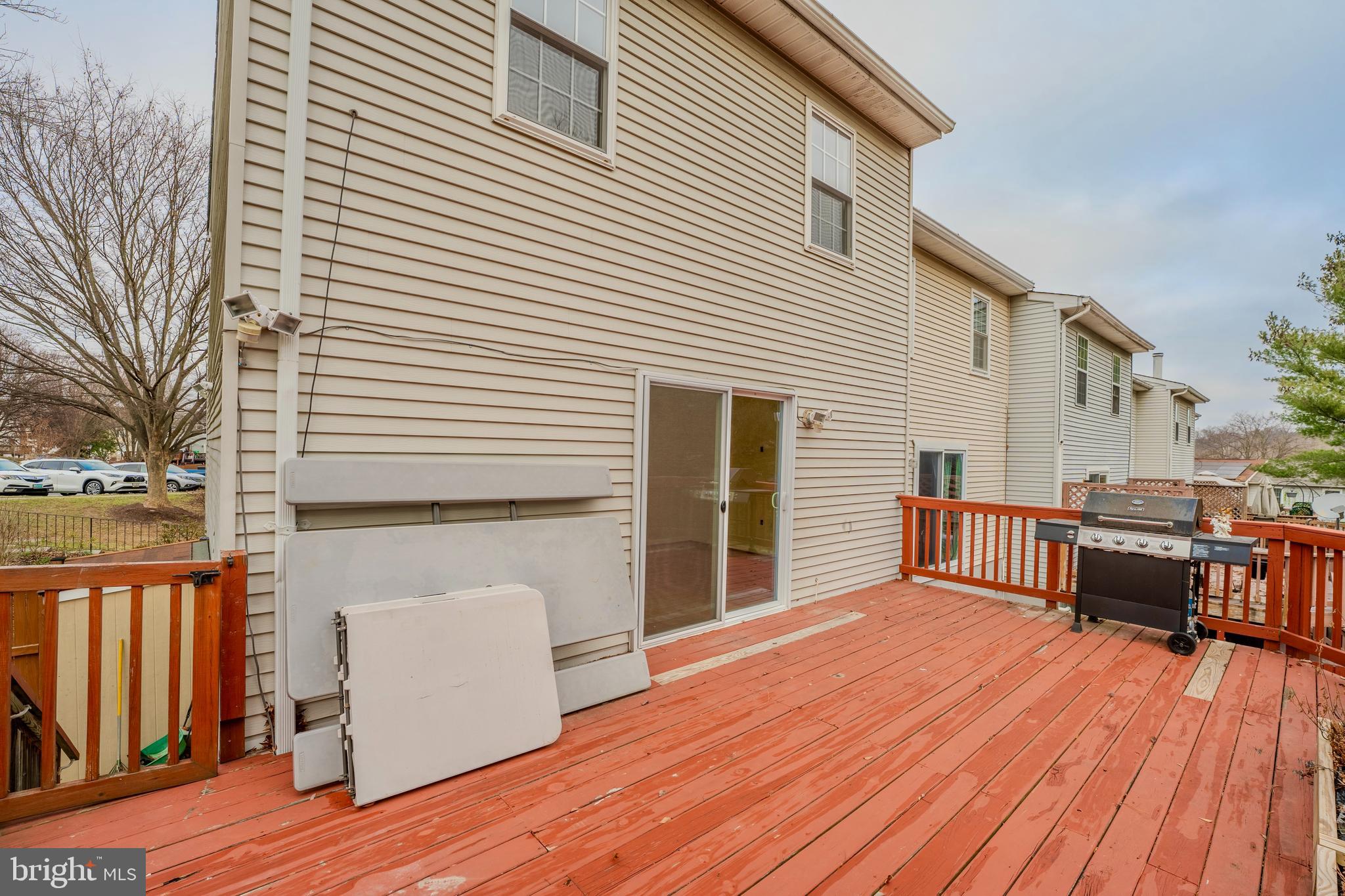13 Gas Light Ct