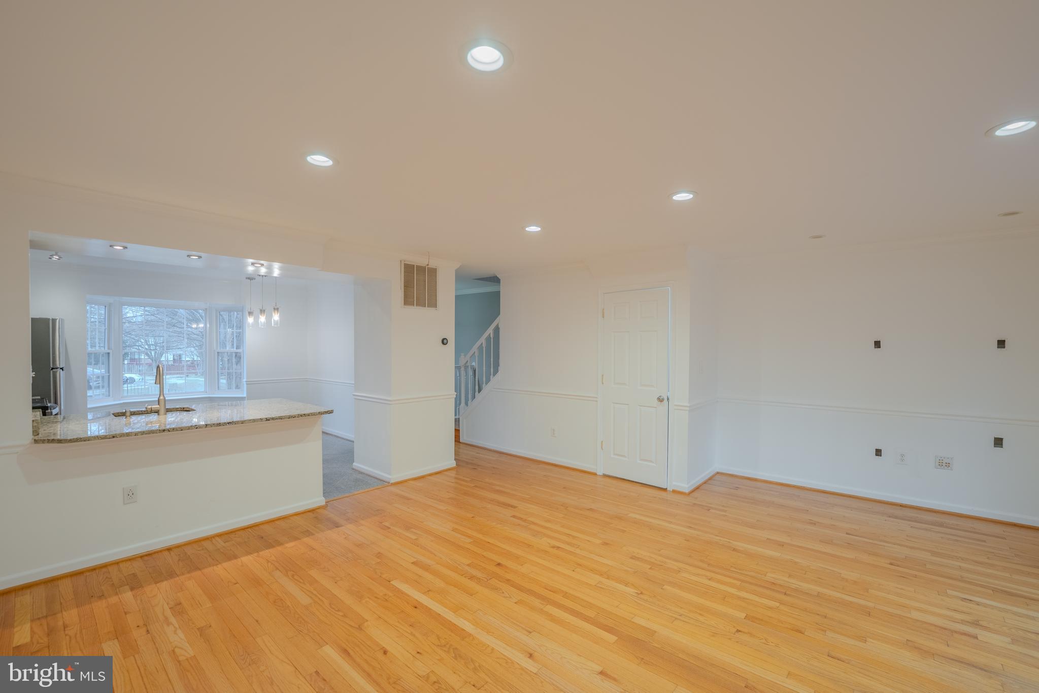 13 Gas Light Ct