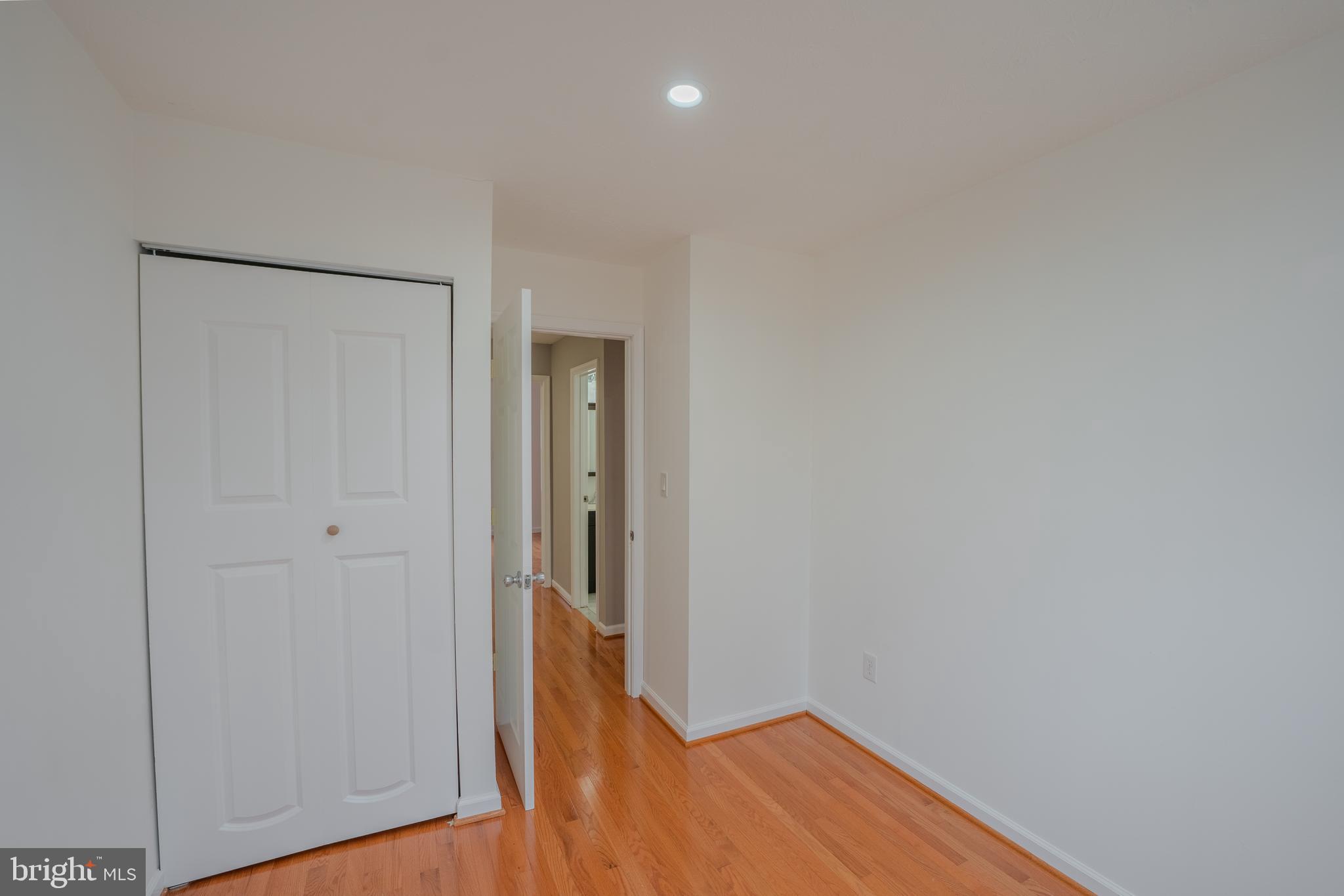 13 Gas Light Ct